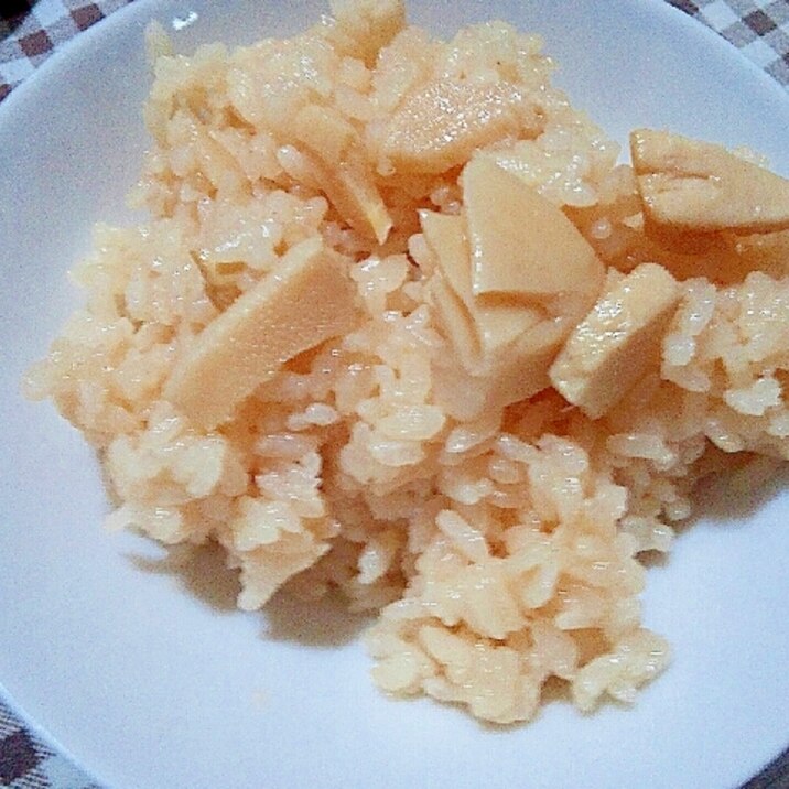 たくさん食べたい人に!タケノコご飯